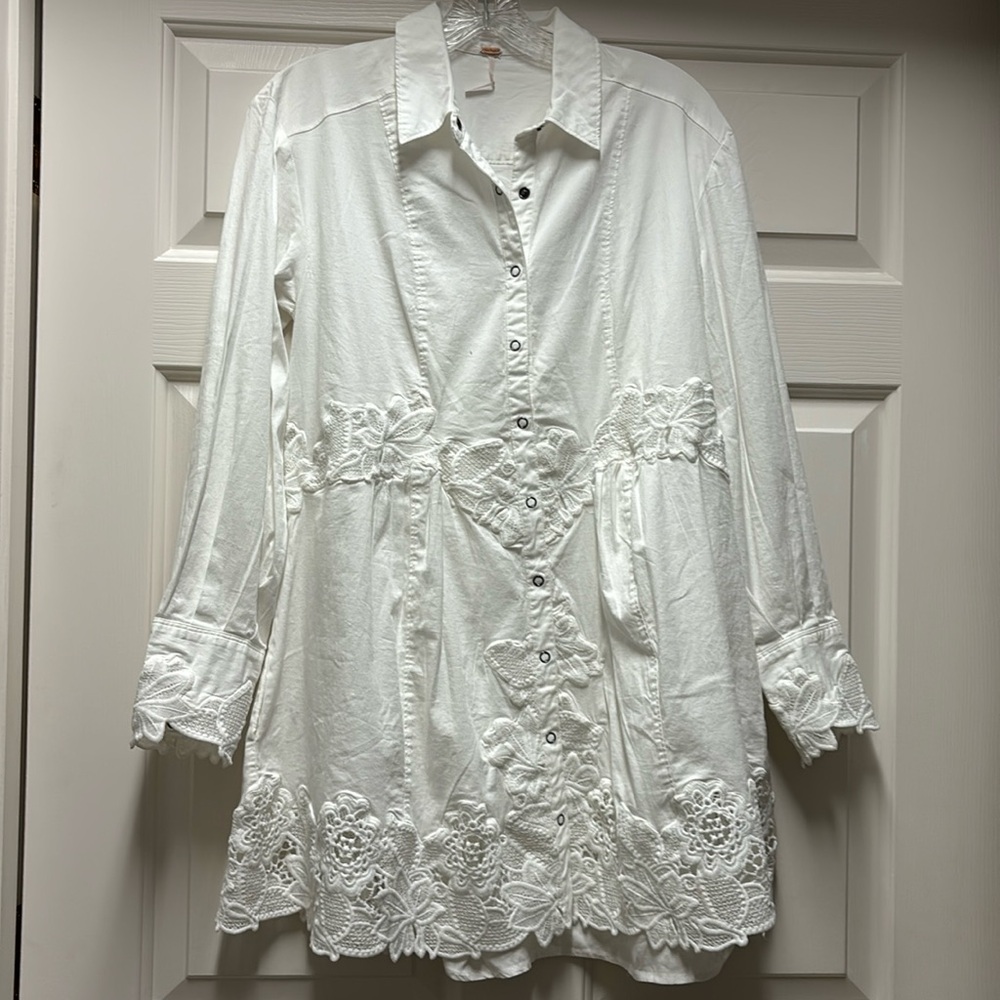 Free people Constance white lace mini dress XS pockets button front feminine